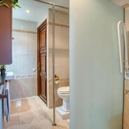 Holiday home Casa Familiar Con Jardin Privado