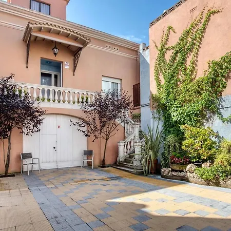 Casa Familiar Con Jardin Privado Holiday home Malgrat de Mar