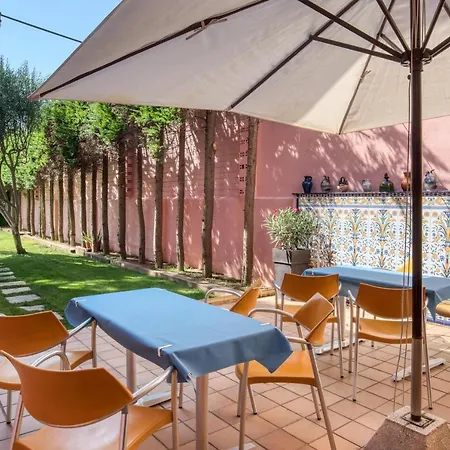 Holiday home Casa Familiar Con Jardin Privado