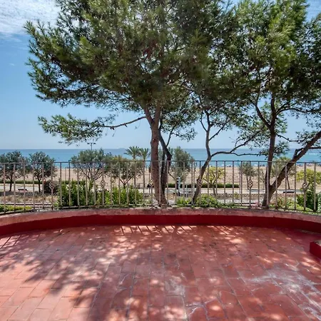 Casa Familiar Con Jardin Privado Holiday home *